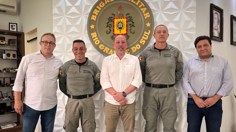 Representantes dos Clubes e da FGF se reuniram com o comando geral da BM/RS. Foto SD Gilliard PM5