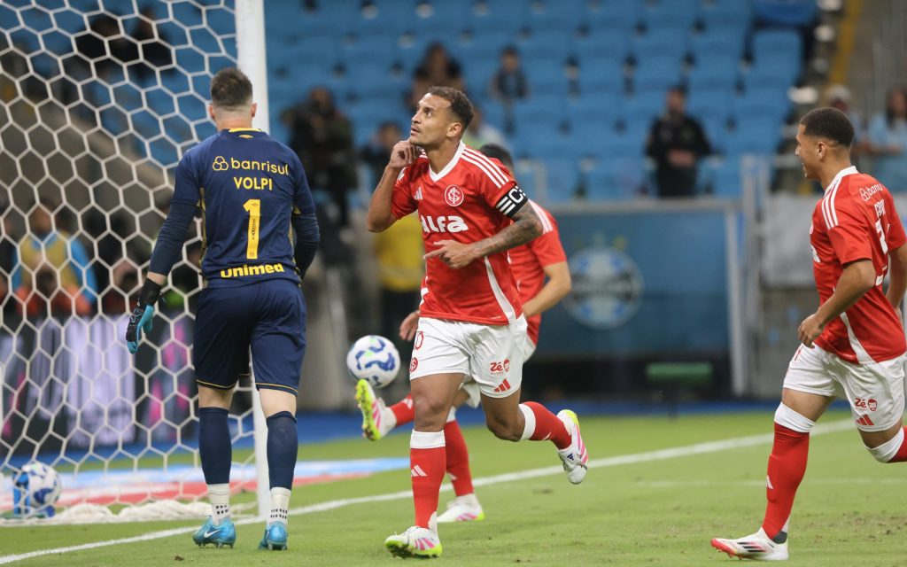 Alan Patrick comemorando gol do Inter. Foto: Ricardo Duarte/SCI