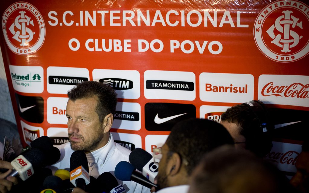 Dunga quando dirigia o Inter. Foto: Ramiro Furquim/AGIF