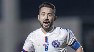Atitude de Everton Ribeiro em Bahia X Internacionao foi revelada. Foto: Heber Gomes/AGIF