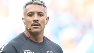 Felipe Fernandes de Lima vai apitar jogo do Internacional. Foto: Gilson Lobo/AGIF
