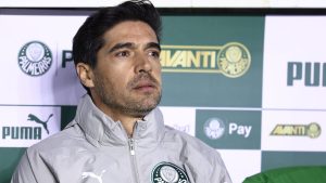 Abel Ferreira foi citado por jogador do Internacional. Foto: Marcello Zambrana/AGIF