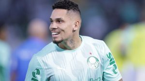 Paulinho projetou jogo contra o Internacional. Foto: Ettore Chiereguini/AGIF