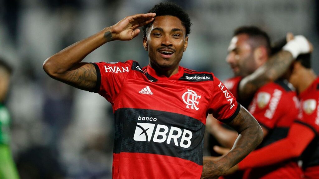 Ex-Flamengo é oferecido ao Inter e Roger Machado recebe sinal verde!