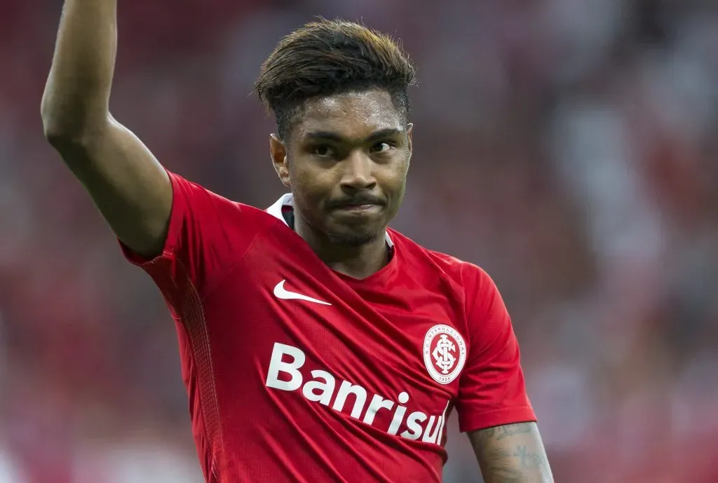 Ex-Flamengo é oferecido ao Inter e Roger Machado recebe sinal verde!