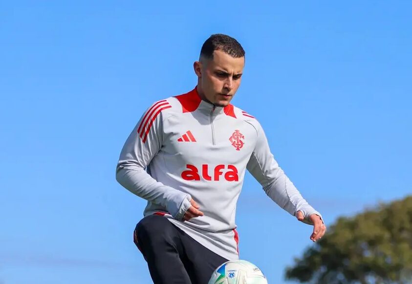 Reforço pro Inter! Jogador peça chave de Roger dá passo gigante rumo à volta após grave lesão