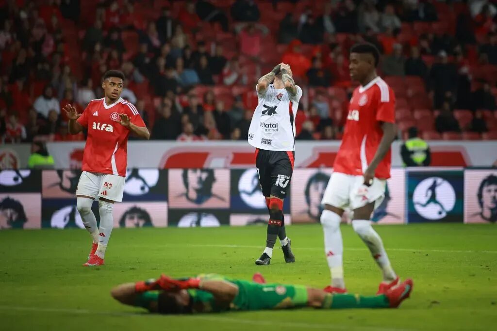 Carille abre o jogo sobre Inter x Vitória e expõe o 'segredo' que decidiu o duelo no Beira-Rio