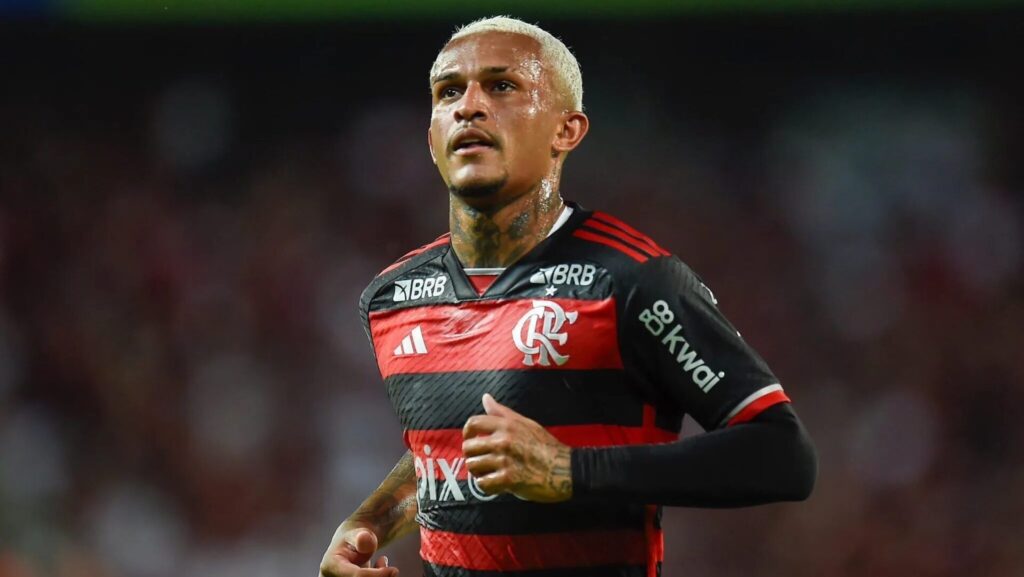 Flamengo perde peça-chave para Roma antes do confronto contra o Internacional