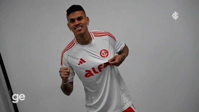 Richard chega ao Internacional e recebe respaldo de Roger Machado: "Vem pra jogar"