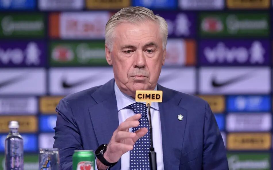 Carlo Ancelotti esteve presente no Beira Rio
