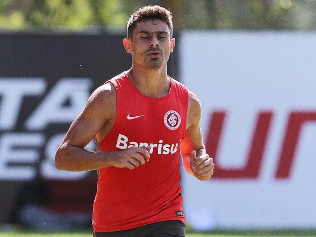 Ex-meia Alex projeta virada do Internacional na Libertadores após derrota no Maracanã