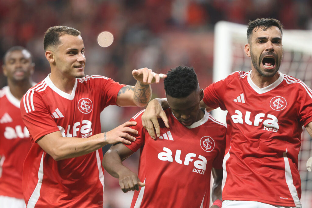 D’Alessandro emocionado desabafa e faz pedido a torcida do Inter antes do confronto contra o Botafogo