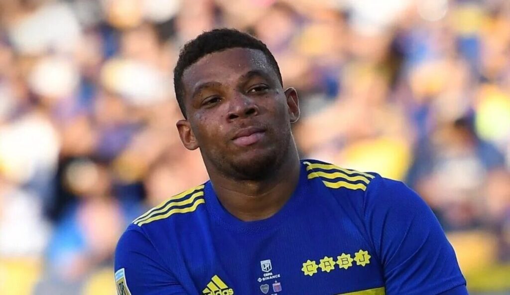 Lateral do Boca Juniors com passagem pela seleção Colombiana é oferecido ao Internacional