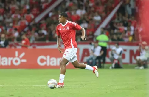 Internacional encara o Flu no Maracanã com elenco recheado de promessa