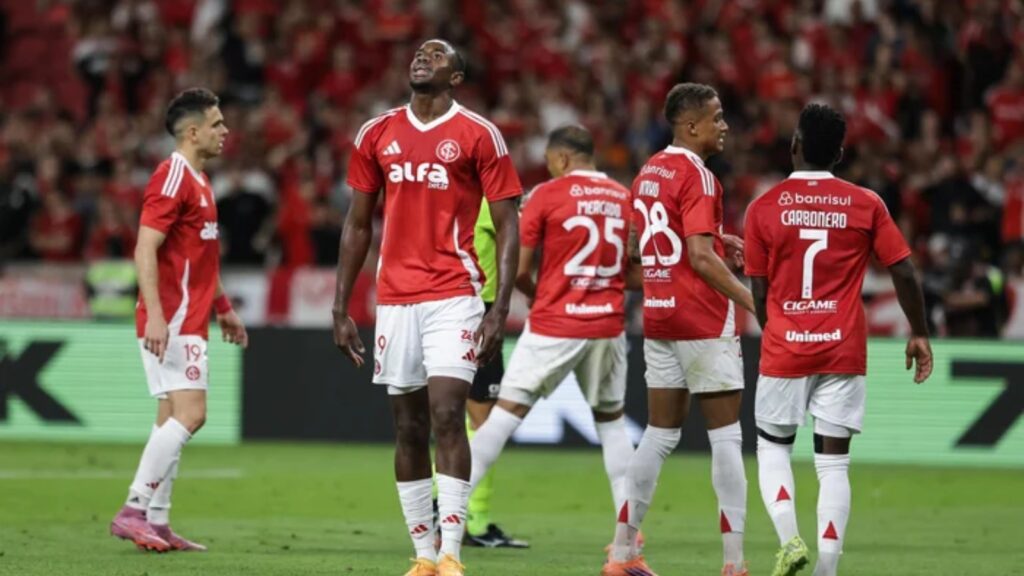 Vaguinha explode ao vivo após empate do Inter: “Esse time faz mal à saúde!”