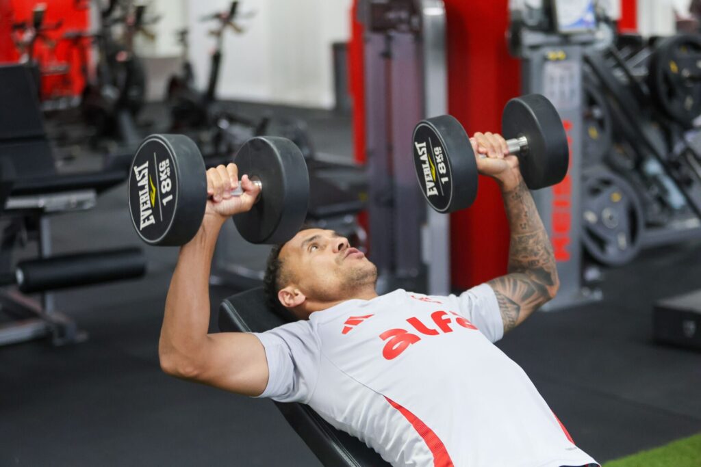 Ramón Díaz ganha “semana de ouro”, mas trio do Inter vira dor de cabeça