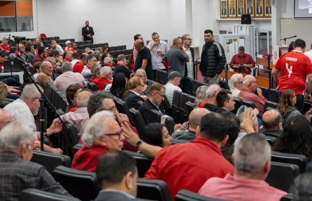 Ex-presidente Marcelo Medeiros faz duras criticas ao Inter: "Perdeu o foco"