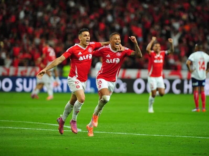 Inter deixa vitória escapar nos acréscimos e aumenta pressão no Beira-Rio