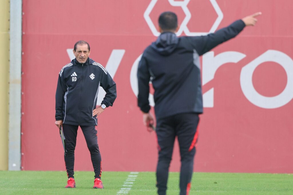 Ramón Díaz confirma mudanças no Inter para encarar o Santos