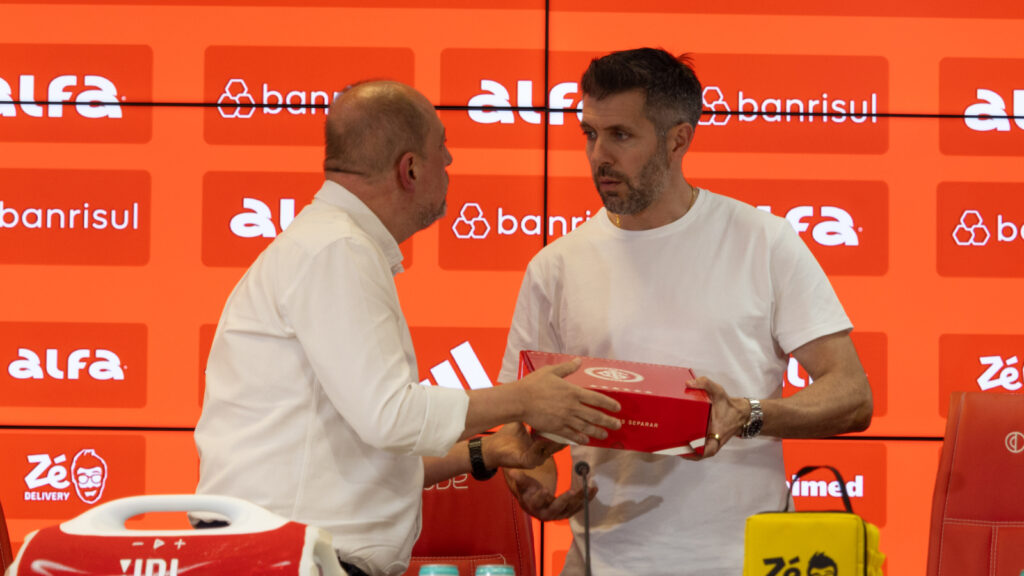 Pezzolano projeta “retomada do Inter” e confirma equipe de trabalho para 2026