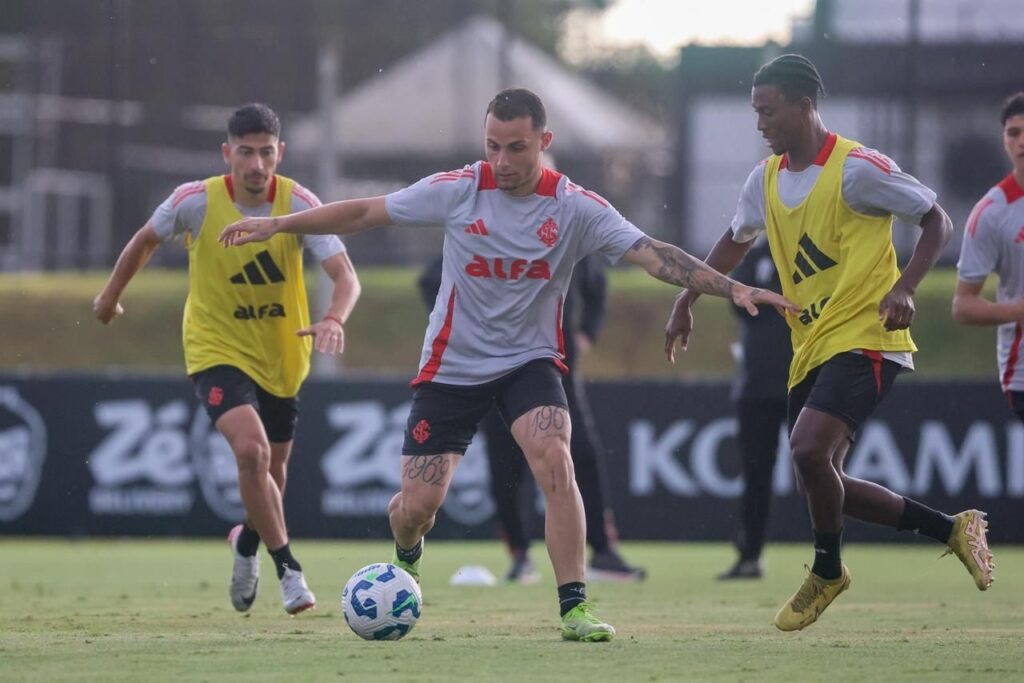 "Decisivo na Vila": Inter vai à guerra por uma vitória que vale a sobrevivência