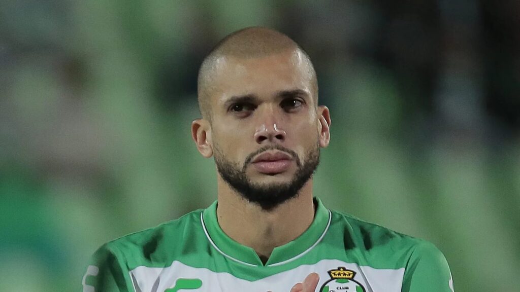 Inter mira retorno de zagueiro do México e abre conversas por reforço para 2026