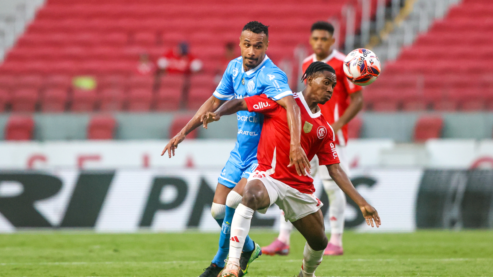 Inter mantém mistério sobre escalação para o Gre-Nal