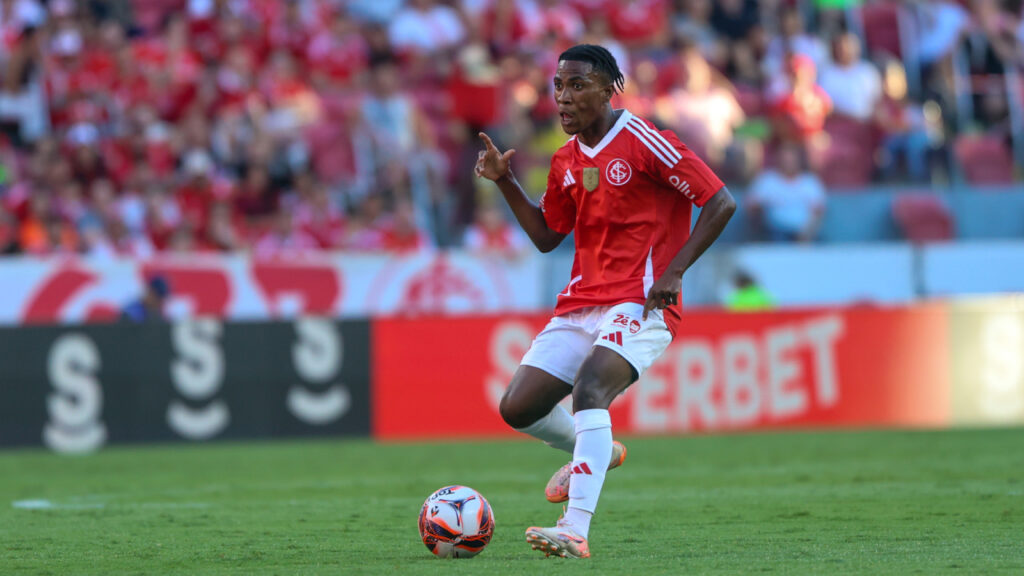 Após brilhar contra o Novo Hamburgo, meia do Inter fala e projeta sequência