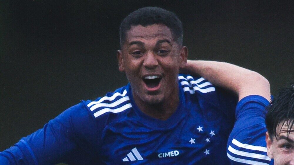 Inter não perde tempo no mercado e faz proposta por lateral do Cruzeiro para 2026