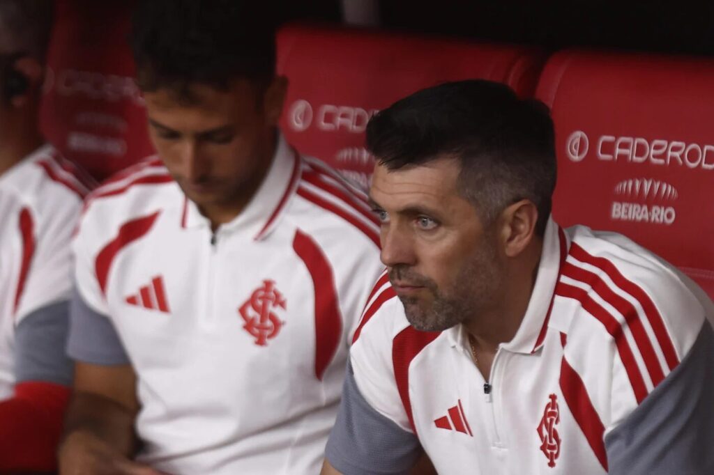 Inter dá resposta no Gre-Nal e Pezzolano vê torcida como “combustível” da virada no Beira-Rio