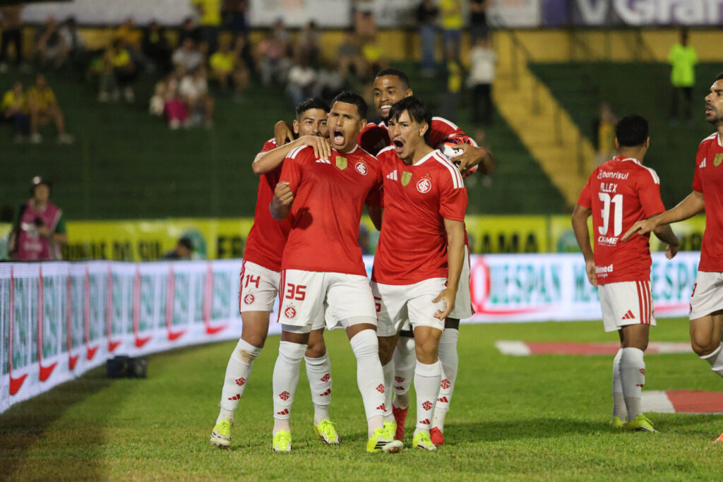 Inter banca estratégia, controla vantagem e deixa suspense sobre força máxima no Beira-Rio