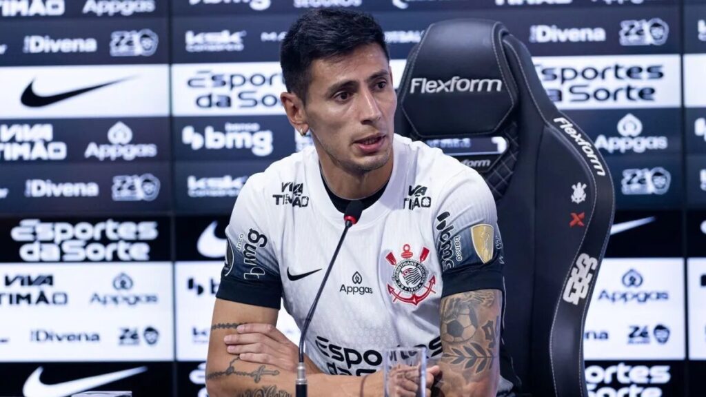 Inter monitora e pode trazer lateral ex-companheiro de Yuri Alberto no Corinthians