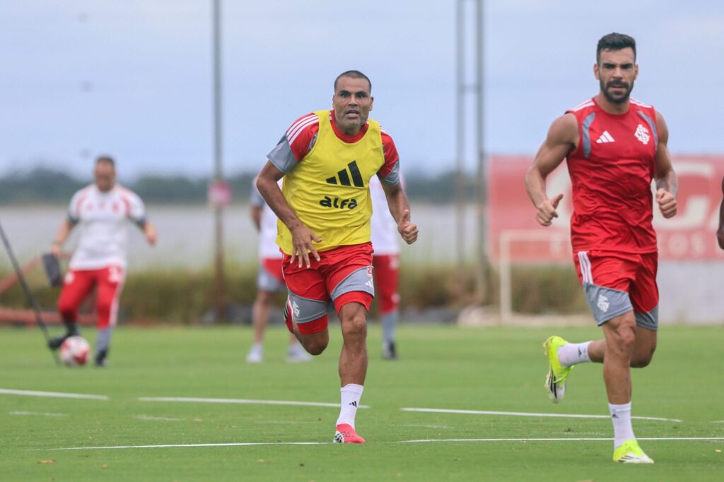 Pezzolano bate o martelo e Inter toma decisão sobre reforços