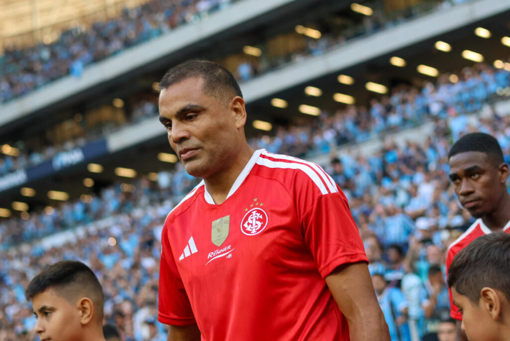 Inter sofre 3 a 0 no Gre-Nal 450 e vê título escapar; “imponderável” vira única esperança colorada