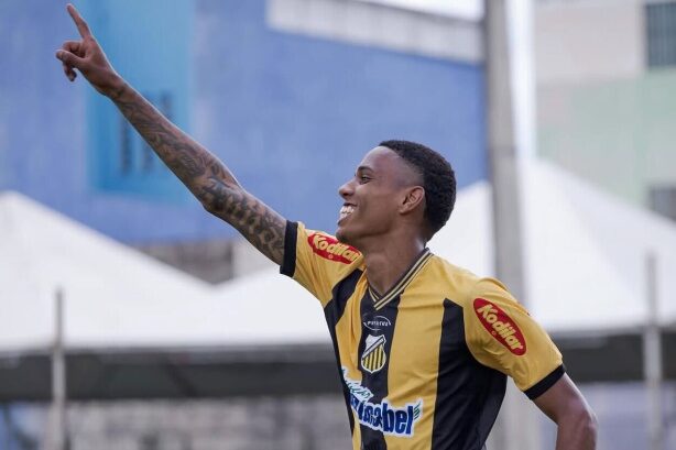O reforço que Pezzolano exige para o Inter